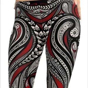 GearBunch Ornament Patterned Leggings. Size Large.